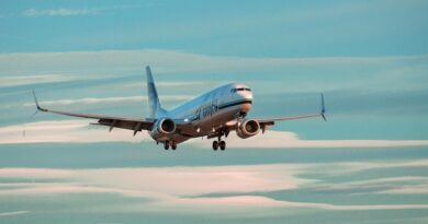 Top 10 Tips to Help Special Needs Teens Fly Alone, special needs teenager, special needs teen flying